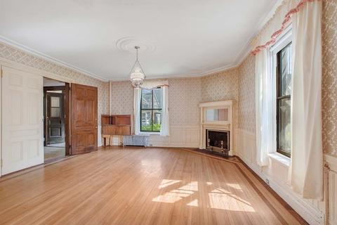35 Davis Ave, Brookline, MA 02445 photo 6
