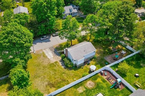 67 Border Rd, Reading, MA 01867 photo 2