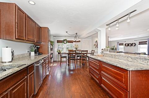 53 Maple, Clinton, MA 01510 photo 11