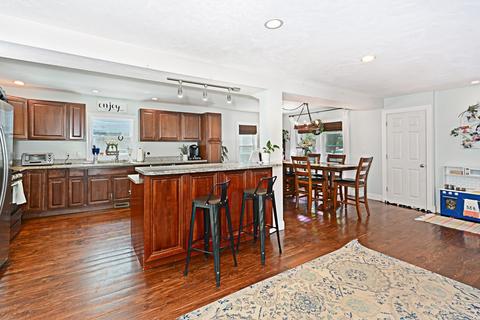 53 Maple, Clinton, MA 01510 photo 8