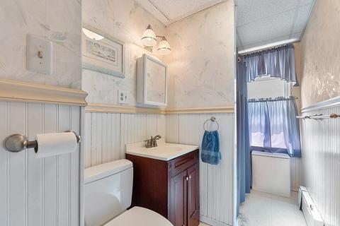 29 Halmstad St, Worcester, MA 01607 photo 7