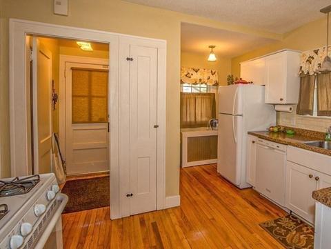 98 Manchester Ter, Springfield, MA 01108 photo 17