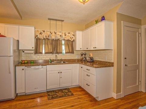 98 Manchester Ter, Springfield, MA 01108 photo 15