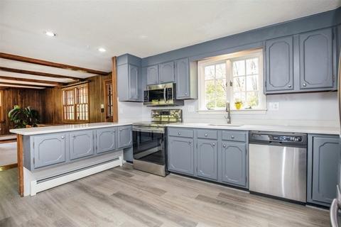 2 Robin Rd, Beverly, MA 01915 photo 5