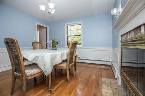 2 Robin Rd, Beverly, MA 01915 photo 17
