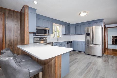 2 Robin Rd, Beverly, MA 01915 photo 7