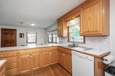 27 Mills Rd, Needham, MA 02494 photo 3