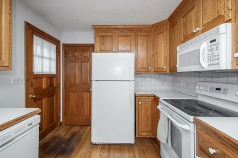 27 Mills Rd, Needham, MA 02494 photo 4