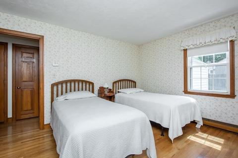 27 Mills Rd, Needham, MA 02494 photo 10
