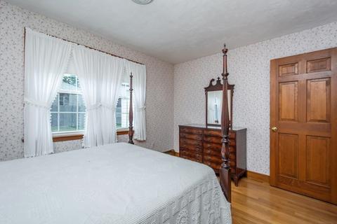 27 Mills Rd, Needham, MA 02494 photo 14