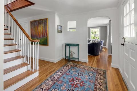 30 Merrymount Rd, Hingham, MA 02043 photo 2