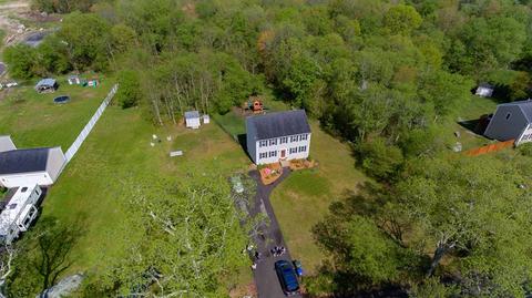 33 Plain St E, Berkley, MA 02779 photo 3