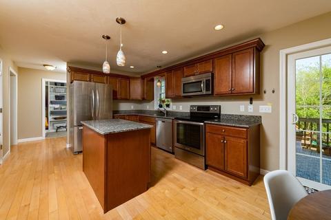 33 Plain St E, Berkley, MA 02779 photo 22