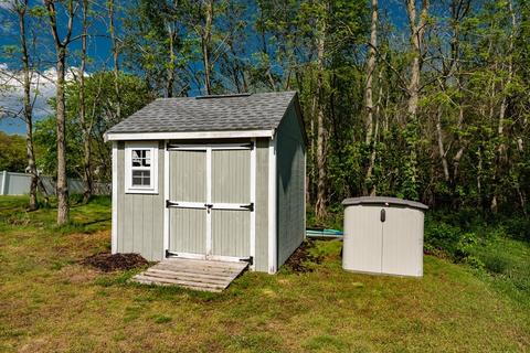 33 Plain St E, Berkley, MA 02779 photo 11