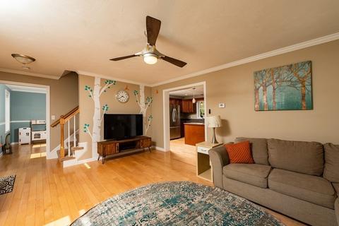 33 Plain St E, Berkley, MA 02779 photo 19
