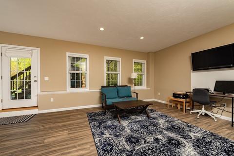 33 Plain St E, Berkley, MA 02779 photo 27