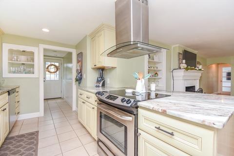 372 Exchange St, Millis, MA 02054 photo 4