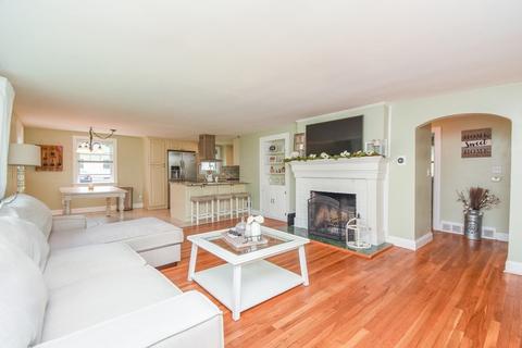 372 Exchange St, Millis, MA 02054 photo 2