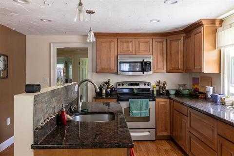 240 Maple St, Danvers, MA 01923 photo 8