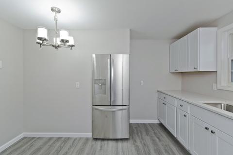 2 Maple Crest Cir #C, Holyoke, MA 01040 photo 9