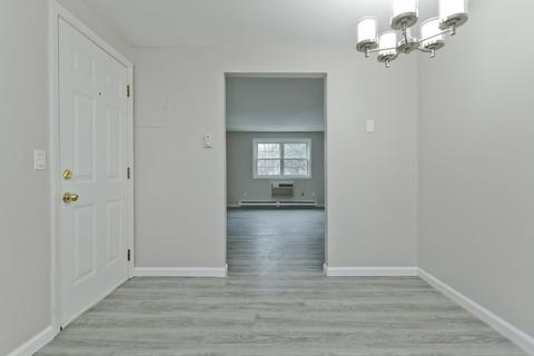 2 Maple Crest Cir #C, Holyoke, MA 01040 photo 12