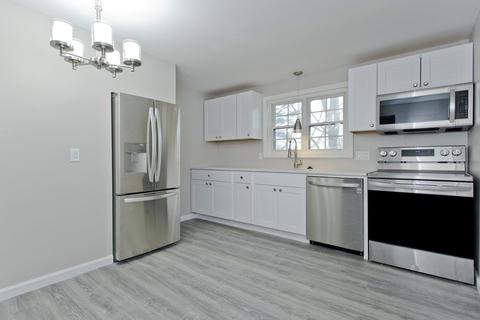 2 Maple Crest Cir #C, Holyoke, MA 01040 photo 18