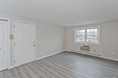 2 Maple Crest Cir #C, Holyoke, MA 01040 photo 2
