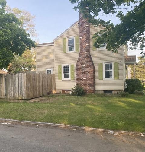 191 Windemere St, Springfield, MA 01104 photo 2
