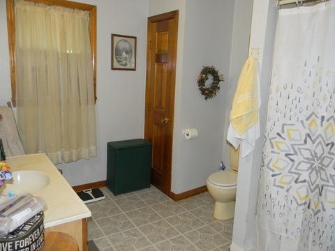 417 Vine St, Athol, MA 01331 photo 7