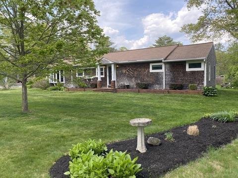 136 Great Neck Rd, Wareham, MA 02571 photo 2