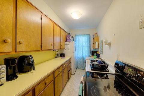81 Forest St, Worcester, MA 01609 photo 5