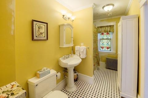 81 Forest St, Worcester, MA 01609 photo 31