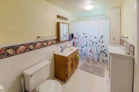 81 Forest St, Worcester, MA 01609 photo 11
