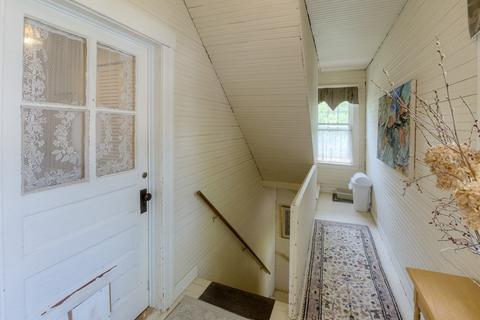 81 Forest St, Worcester, MA 01609 photo 23