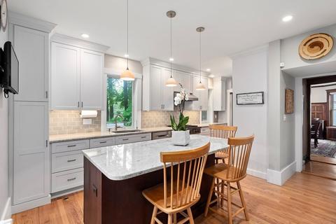 112 Sumner Rd, Brookline, MA 02445 photo 7