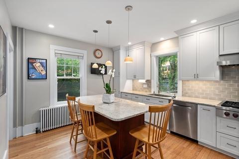 112 Sumner Rd, Brookline, MA 02445 photo 8