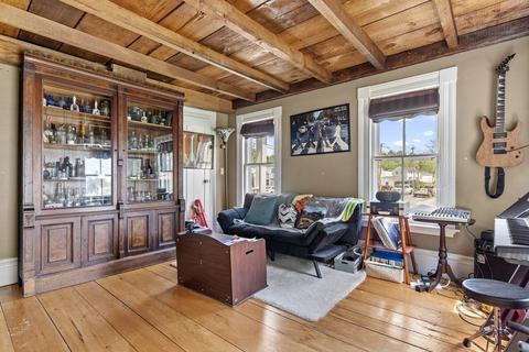 68 W Main St, Georgetown, MA 01833 photo 6