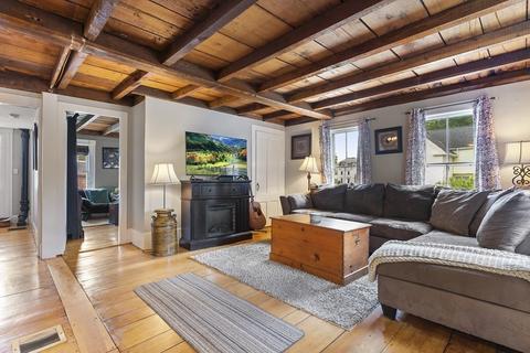 68 W Main St, Georgetown, MA 01833 photo 3