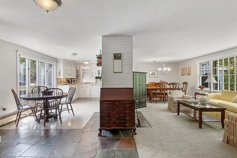 53 Dana Rd, Reading, MA 01867 photo 10