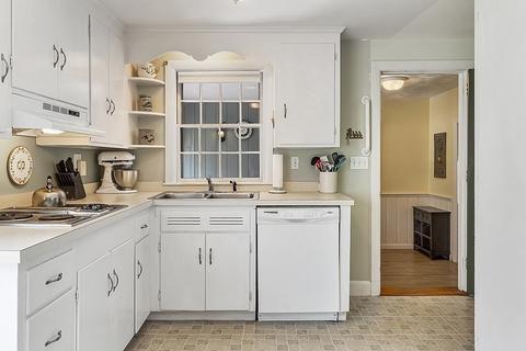 53 Dana Rd, Reading, MA 01867 photo 4