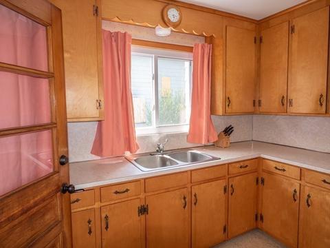 39 Montmorenci St, Springfield, MA 01107 photo 7