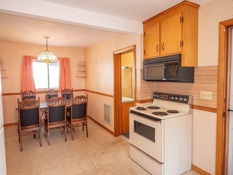 39 Montmorenci St, Springfield, MA 01107 photo 8