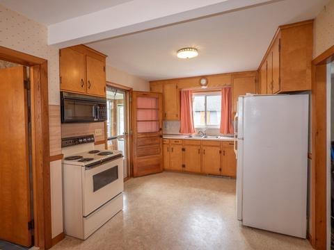 39 Montmorenci St, Springfield, MA 01107 photo 6