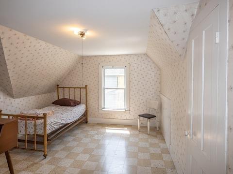 39 Montmorenci St, Springfield, MA 01107 photo 18