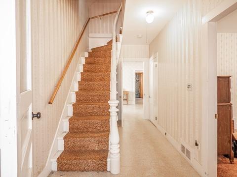 39 Montmorenci St, Springfield, MA 01107 photo 16