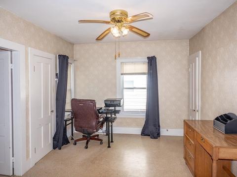 39 Montmorenci St, Springfield, MA 01107 photo 5