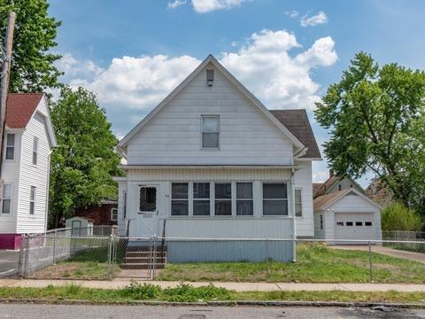 39 Montmorenci St, Springfield, MA 01107 photo 1