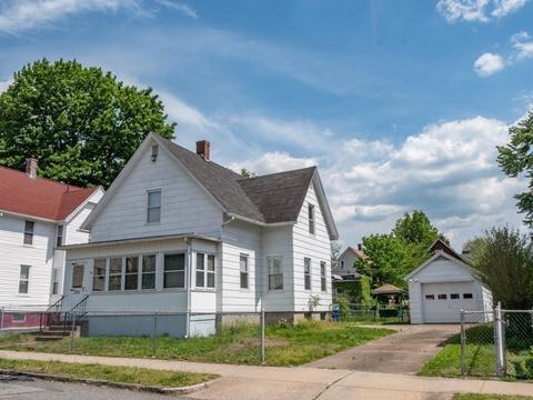 39 Montmorenci St, Springfield, MA 01107 photo 2