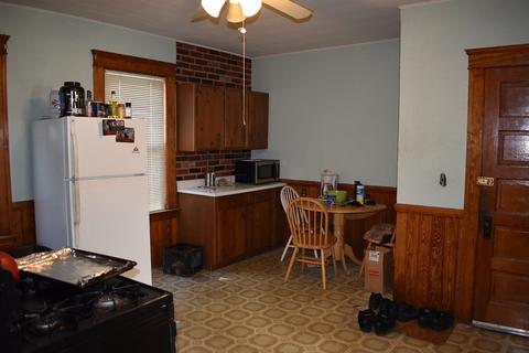 19 Alpine St, Worcester, MA 01610 photo 2