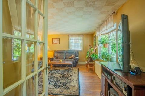 36 Range Ave, Lynn, MA 01904 photo 4